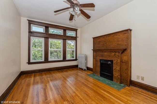 Building Photo - 4732 S St Lawrence Ave