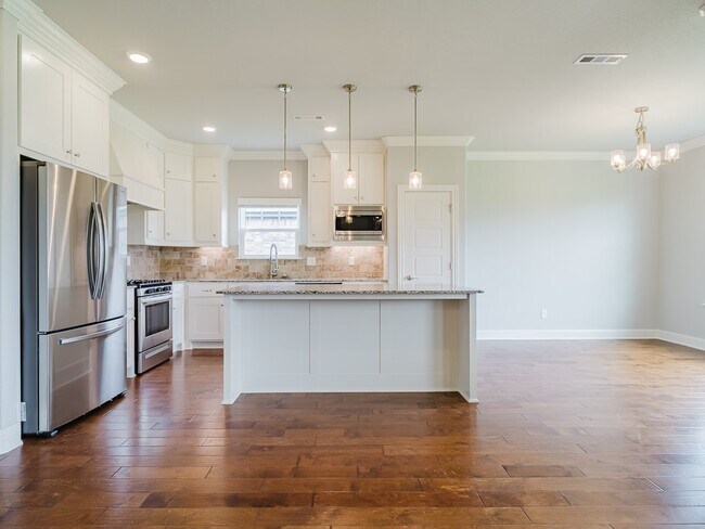 Building Photo - 940 W Ashmore Landing Loop