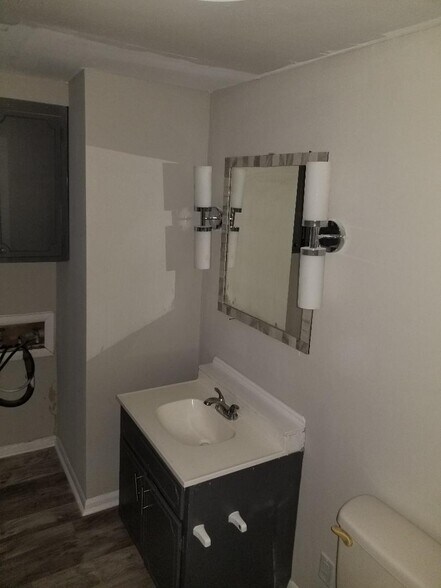 Building Photo - 1406 Centennial Trl