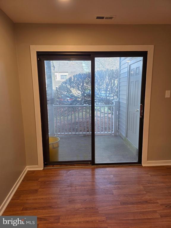 Building Photo - 311 Gregorys Way