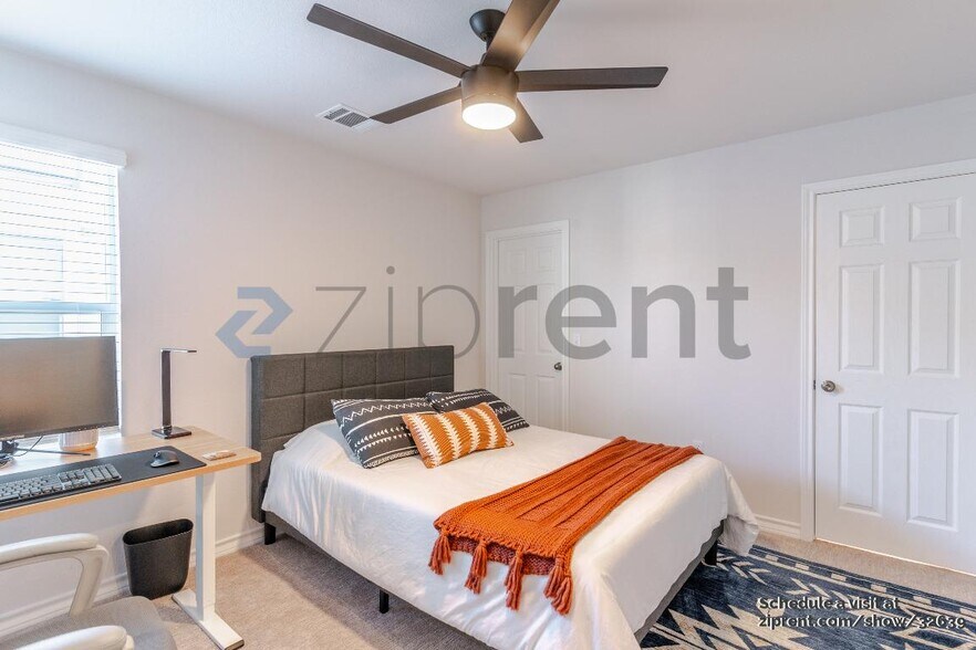 Building Photo - 15705 Singh Dr