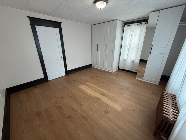 Building Photo - 37 Beauregard St
