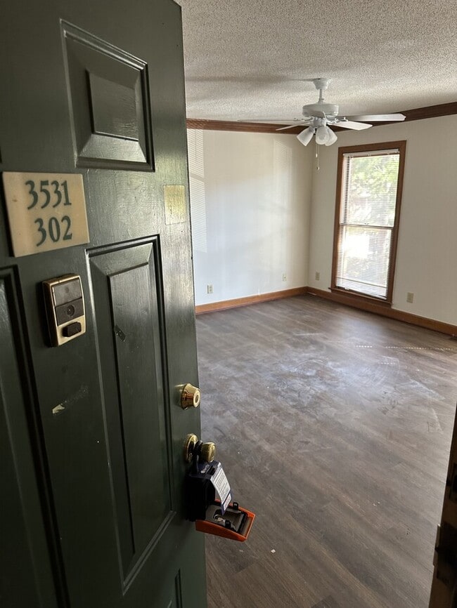 Building Photo - 3531-302 Ivy Commons