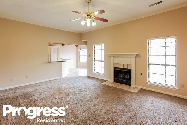 Building Photo - 6690 Autumn Wood Cove