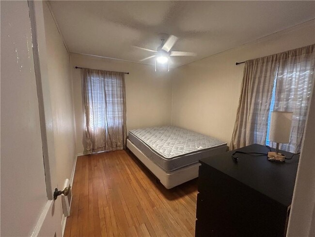 Building Photo - 1515 Beech Valley Way NE