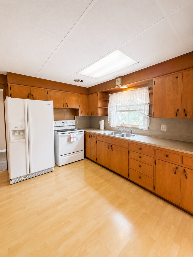 Building Photo - 203 E Campbell St
