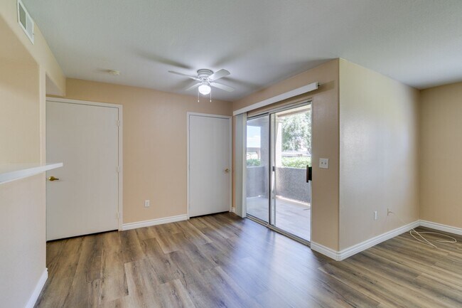 Building Photo - 2300 E Silverado Ranch Blvd