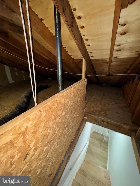 Building Photo - 104 Stuart Ave