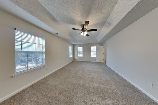 Building Photo - 7045 Treeline Dr