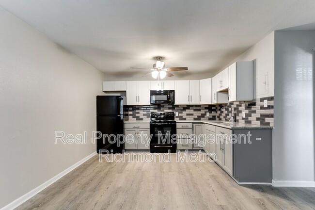 Building Photo - 37 Labrook Dr