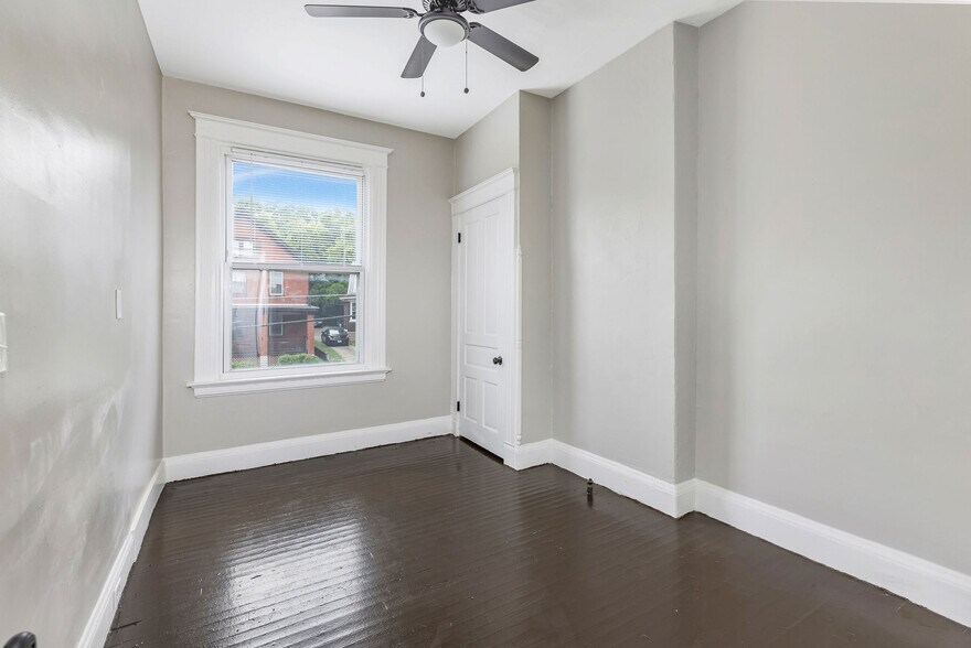 Building Photo - 2018 Burnet Ave