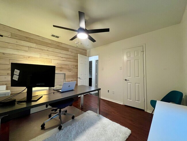 Building Photo - COMING IN OCTOBER! MODERN HOME IN NRH!