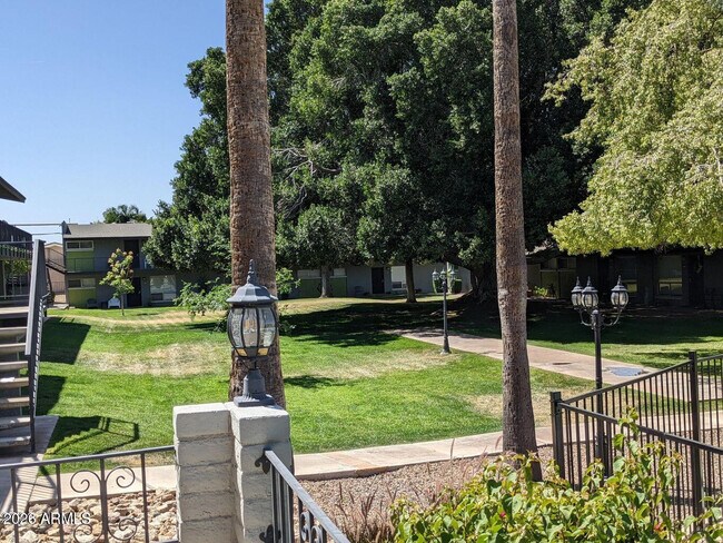 Building Photo - 7141 N 16th St