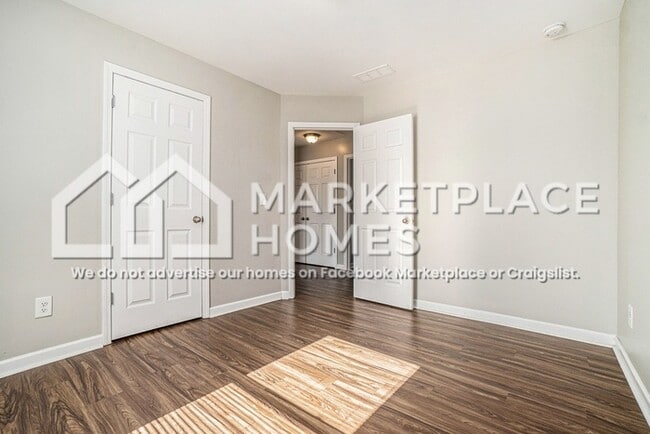 Building Photo - 5802 Westchase St