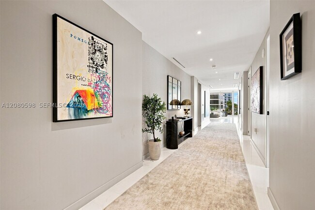 Building Photo - 300 Biscayne Blvd