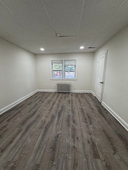 Building Photo - 2910 Clearview Ave