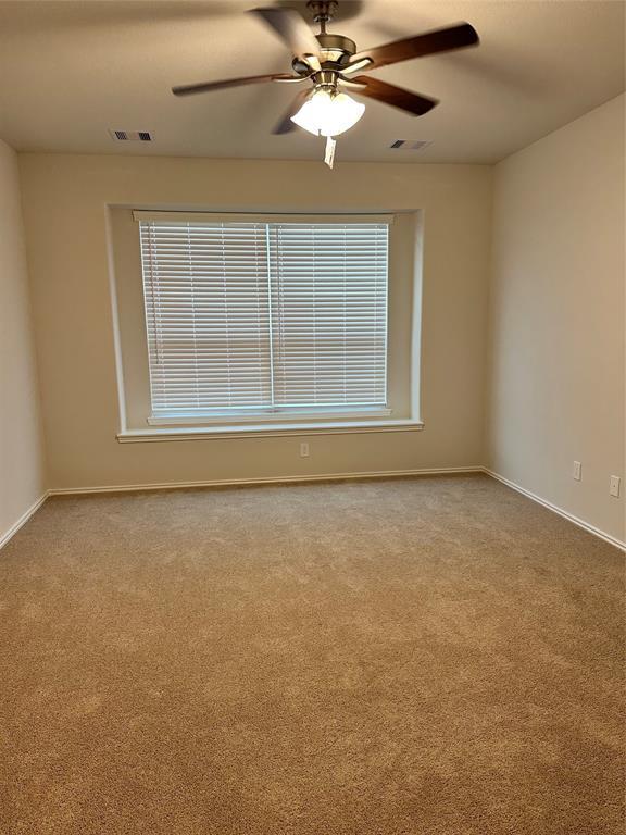 Building Photo - 652 Woodhaven Lks Dr