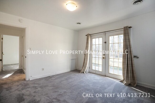 Building Photo - 7709 Ravine Dr