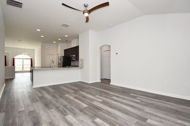 Building Photo - Modern 3BR/2BA Home in Desirable Westchest...