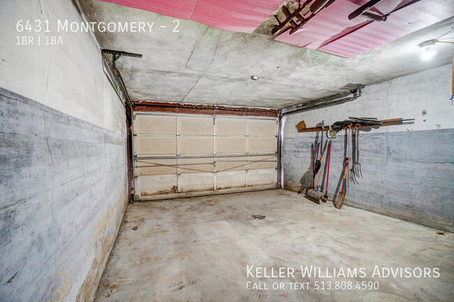 Building Photo - Oversized one bedroom with great new and o...