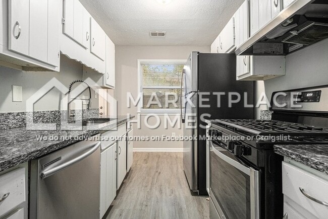 Building Photo - 8928 Wesley Pl