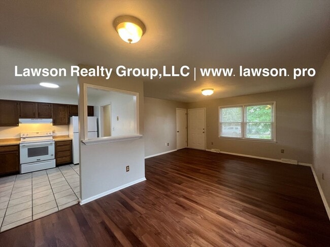 Building Photo - Charming and Clean- Hollins Three Bedroom ...