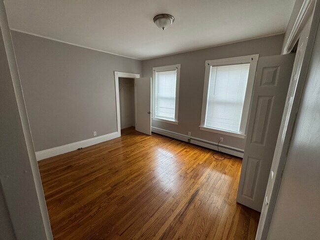 Building Photo - 53 Cedar St