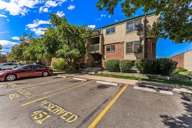 Building Photo - Renovated 2-Bed/2-Bath Condo in Tall Pines, Lakewood!