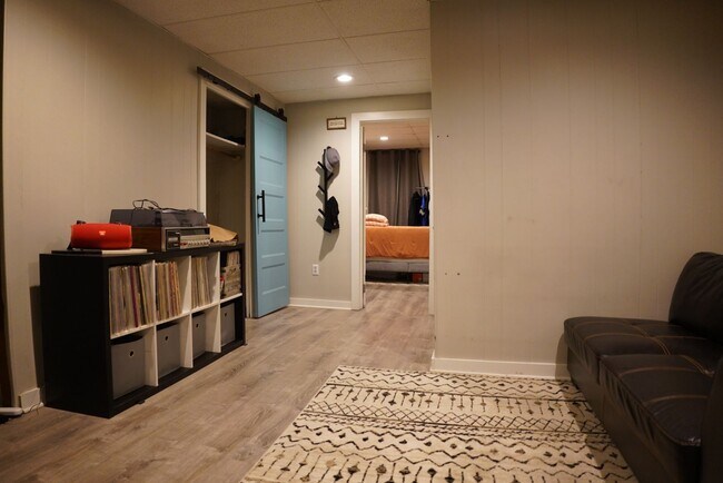 Building Photo - 3216 Jane St