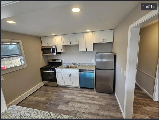 Building Photo - 1656 Abbott Rd