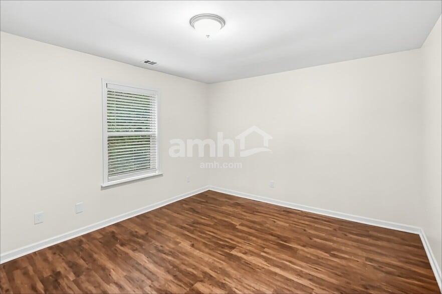 Building Photo - 514 Crestmont Ln