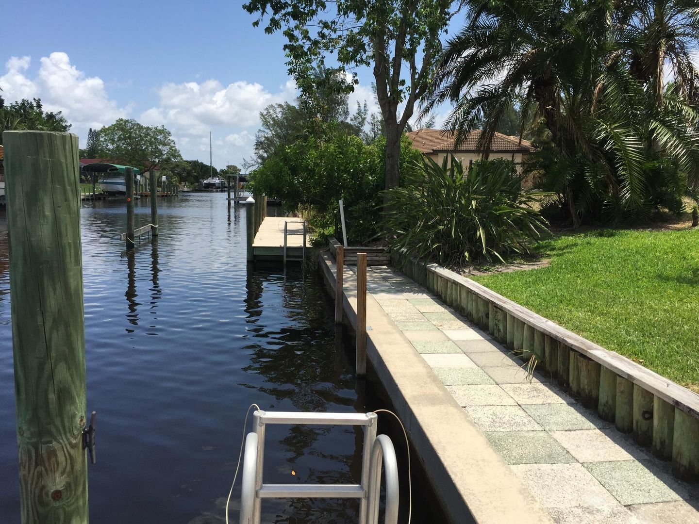 Building Photo - COMING SOON: Gorgeous, remodeled DIRECT ACCESS: 3 bedroom 2 bathroom water front home