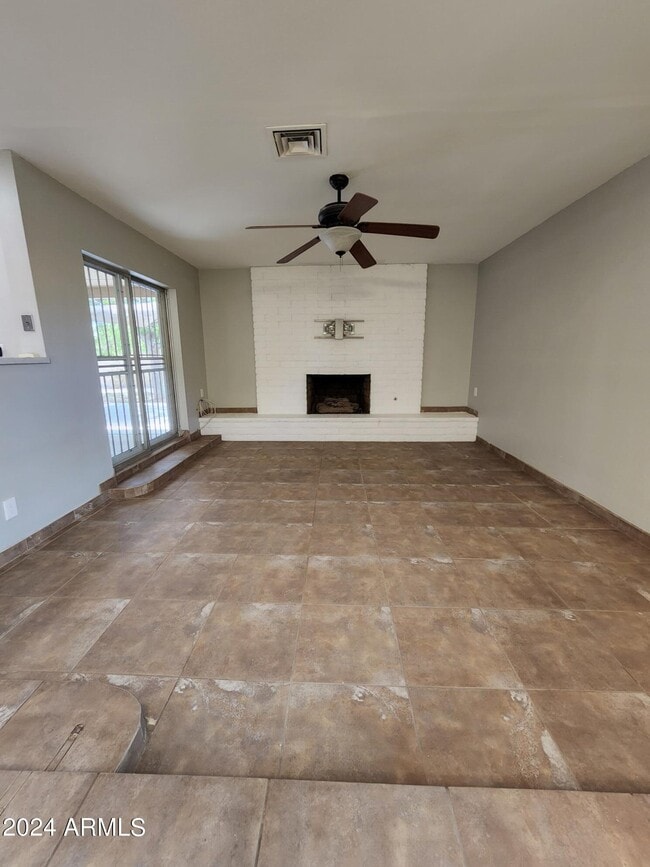 Building Photo - 8609 N 16th Ave