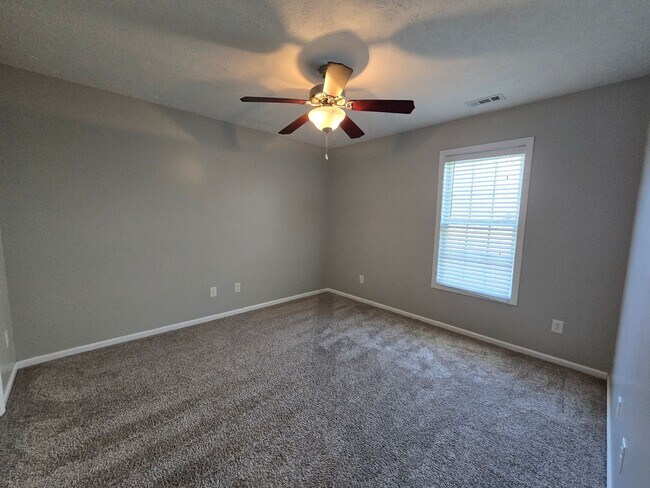 Building Photo - 362 Broad Dr