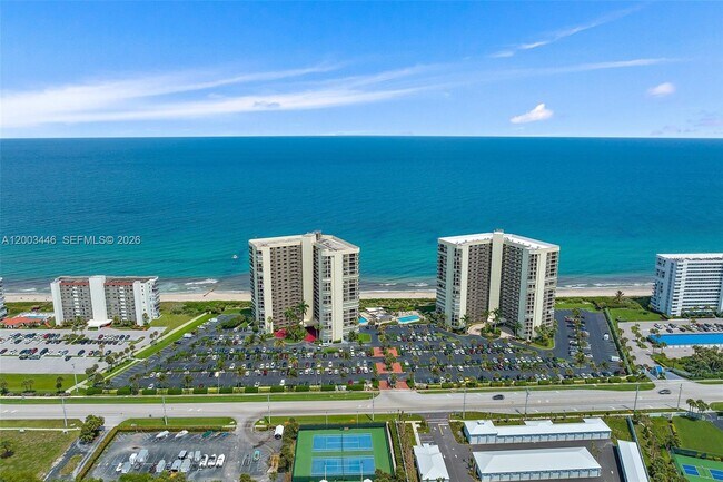 Building Photo - 9500 S Ocean Dr