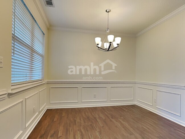 Building Photo - 105 Redrock Ct