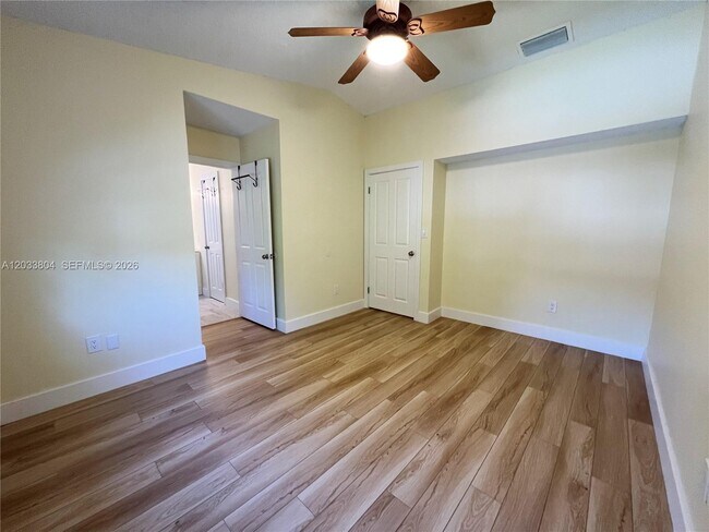 Building Photo - 20759 SW 83rd Ave