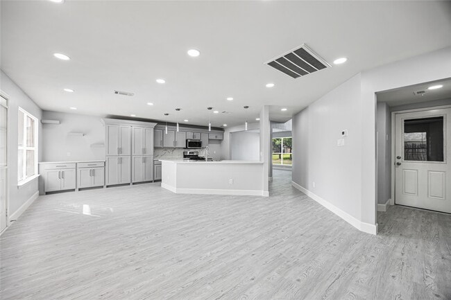 Building Photo - 21510 Broadstone Dr