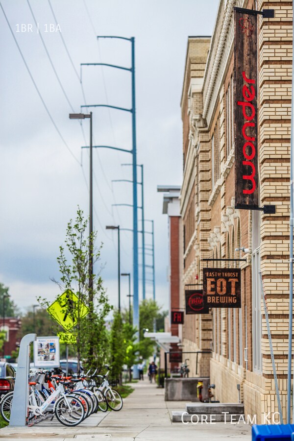 Building Photo - 1180 E 30th St