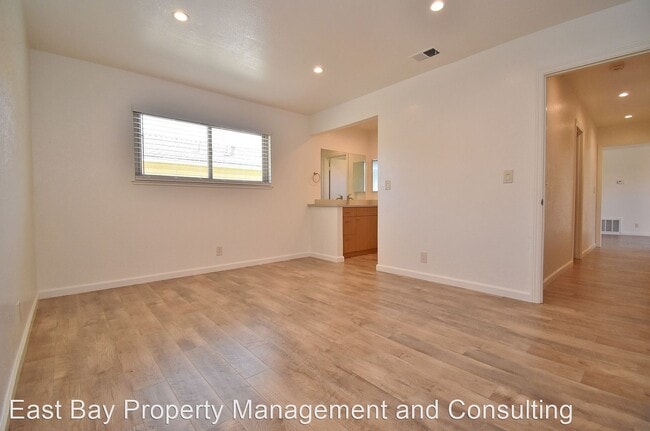Building Photo - 3 br, 2 bath House - 3855 Dunbar Pl.