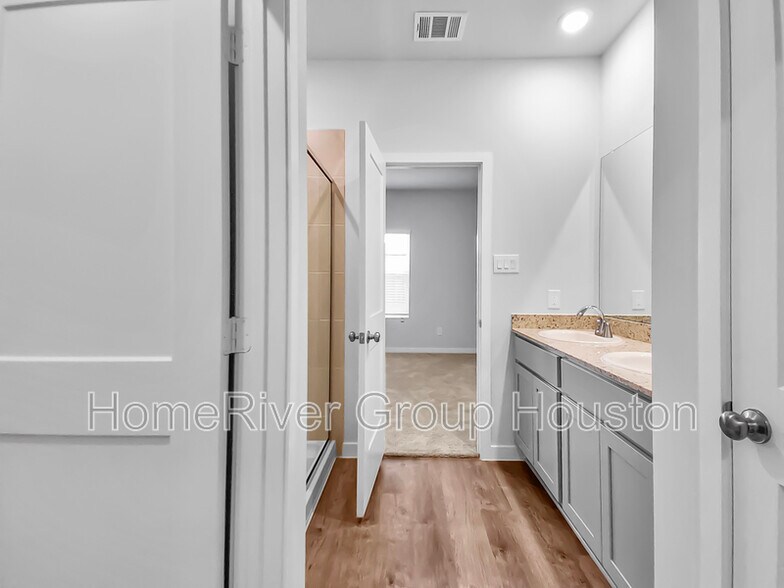 Building Photo - 17812 Lionheart Rd