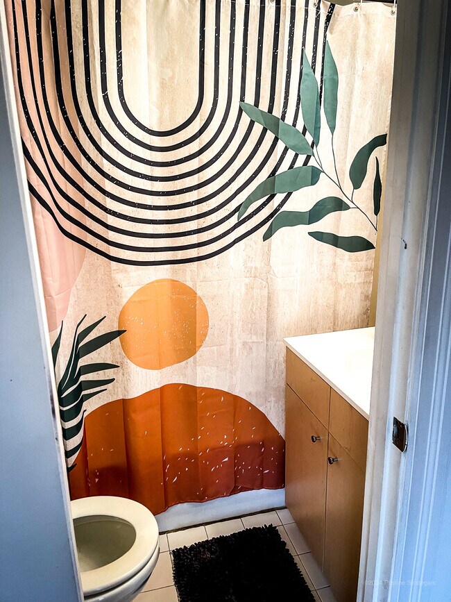 Building Photo - 8 N Boyle Ave