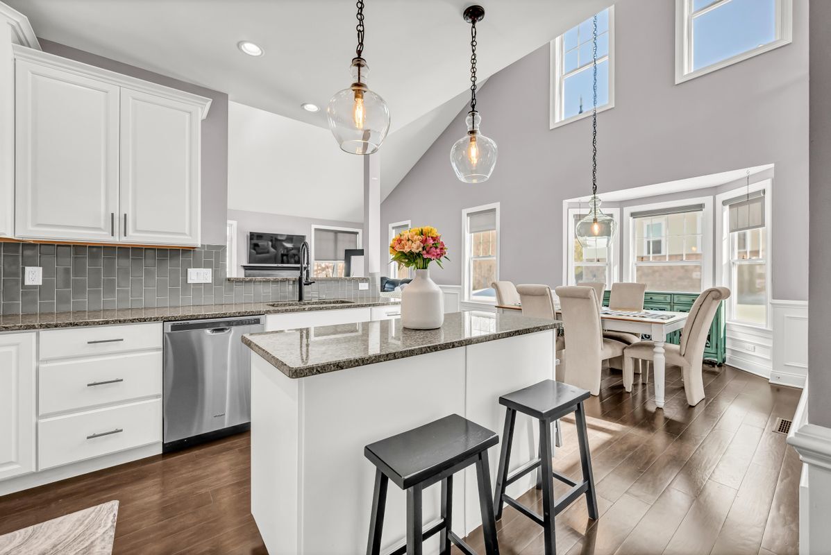 Building Photo - 8 Highridge Rd