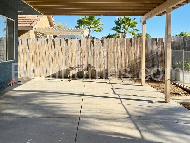 Building Photo - 23835 Cork Oak Cir