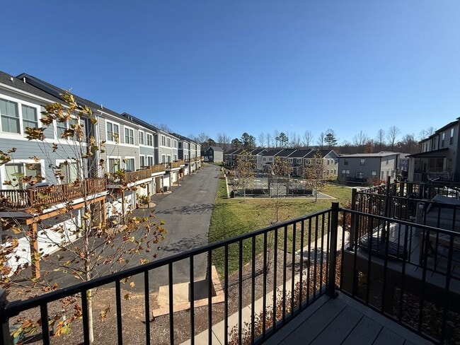 Building Photo - 3153 Horizon Rd