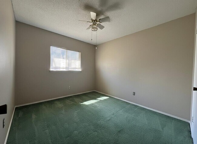 Building Photo - 6005 Avery Island Ave