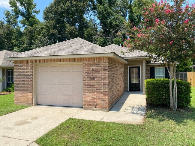 Building Photo - 14621 Madison Ln