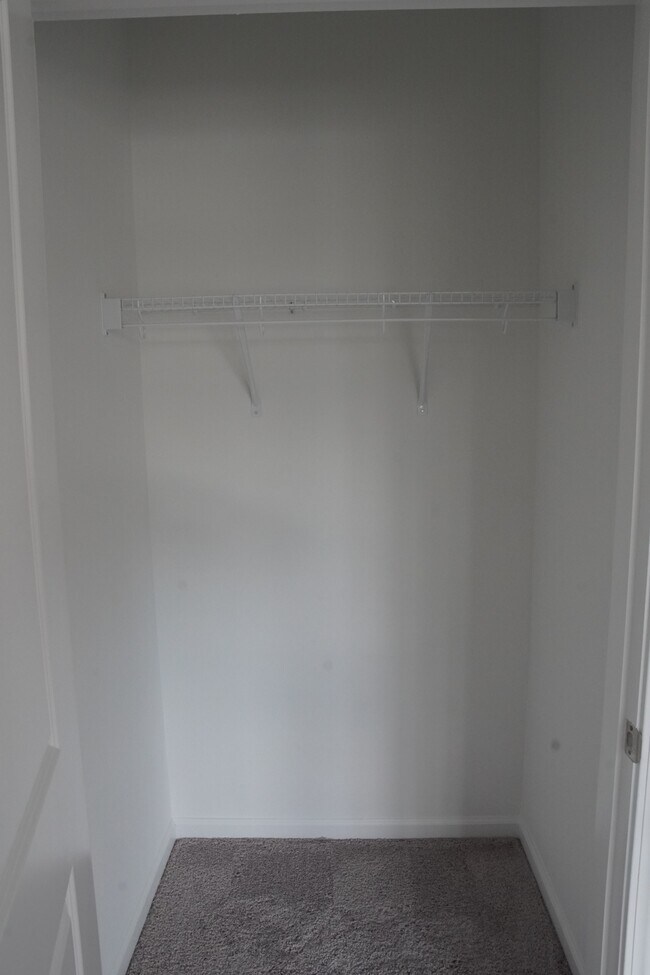 Building Photo - 2709 Hunter Woods Dr