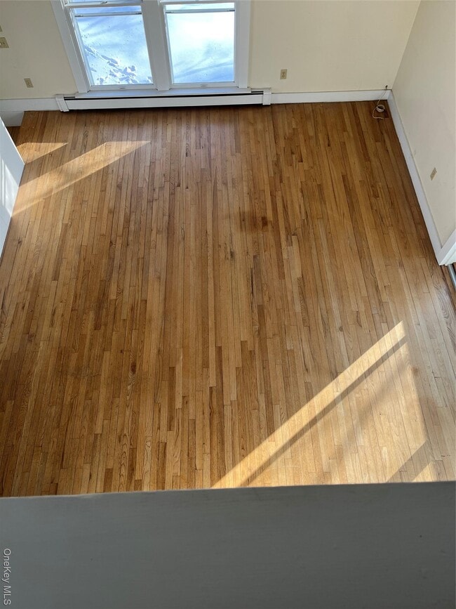 Building Photo - 703 Croton Lake Rd