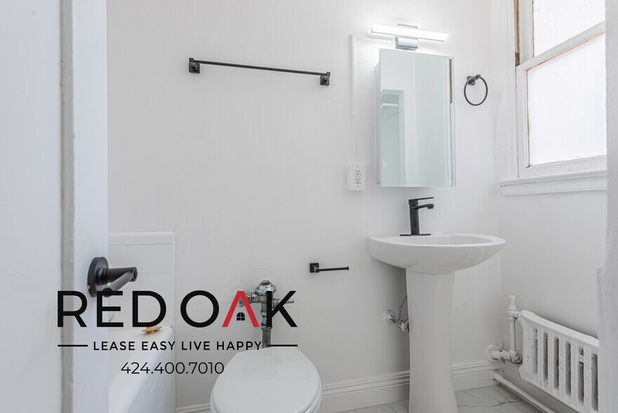 Building Photo - 3471 5th St